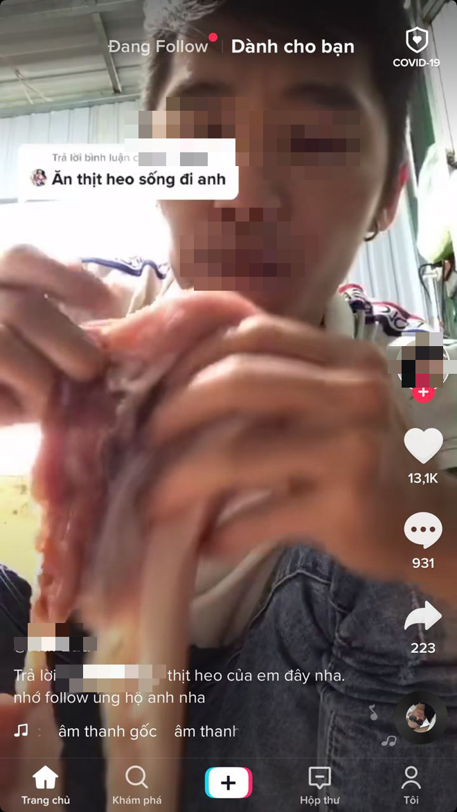Theo đó, các chủ tài khoản Tik Tok có lượng người theo dõi lớn đã liên tục khoe chiến tích ăn thịt sống, thậm chí cầm nguyên cả tảng lên cắn.