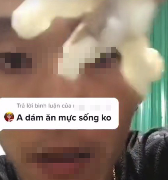 Trong mỗi clip thực hiện, người ăn sẽ luôn nói kèm câu "Mình/anh ăn rồi các bạn nhớ bấm like, follow ủng hộ mình/anh cho lên XX.k lượt tim, like nhé!".