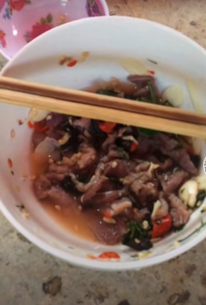 Được biết, khi đạt đến số lượng người follow đủ lớn, người sở hữu tài khoản Tik Tok đó sẽ được bật chế độ kiếm tiền hệt như trên YouTube. Mời quý độc giả đón xem thêm video: CEO TikTok từ chức sau gần 3 tháng giữ "ghế nóng" - Nguồn: VTC NOW