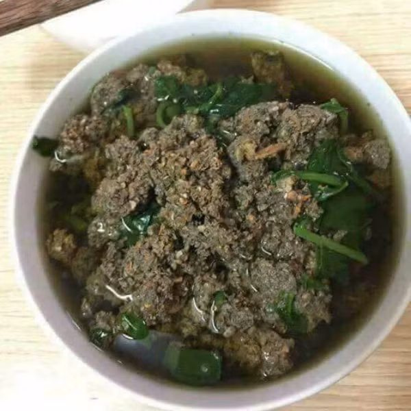 Món canh cua không thèm lọc bã, nàng dâu khiến nhà chồng được một phen khiếp vía.