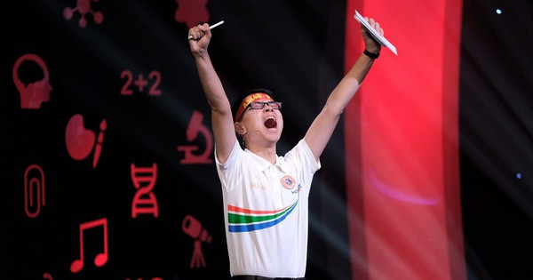 Thế Trung thậm chí còn từ chối vào đội tuyển quốc gia môn Vật Lý để dành thời gian ôn luyện cho cuộc thi Đường lên đỉnh Olympia. Với kết quả mà cậu bạn đạt được, hiện tại chàng trai xứ Nghệ này vẫn là niềm tự hào của thầy cô, gia đình ở quê.