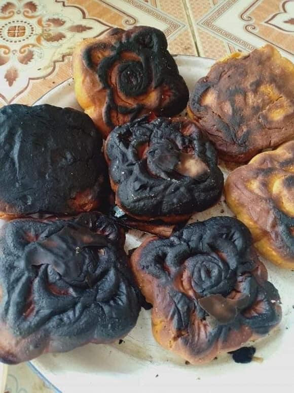 Tình trạng bánh bị cháy đen xảy ra nhiều nhất trong các hội nhóm.