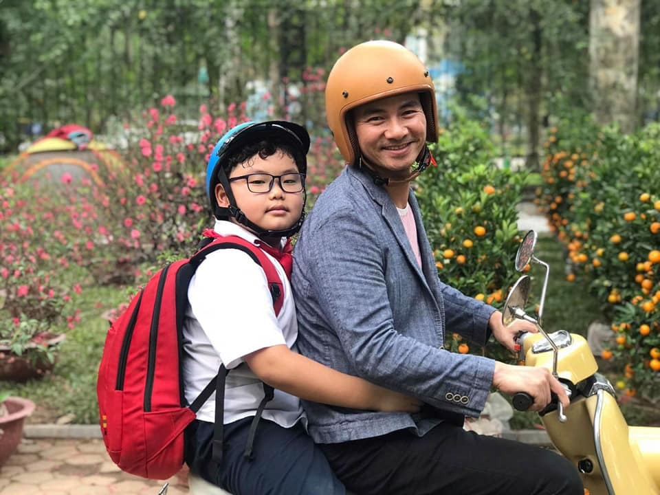 Bi béo không chỉ đáng yêu mà còn rất tốt bụng, biết quan tâm, biết chia sẻ với mọi người.