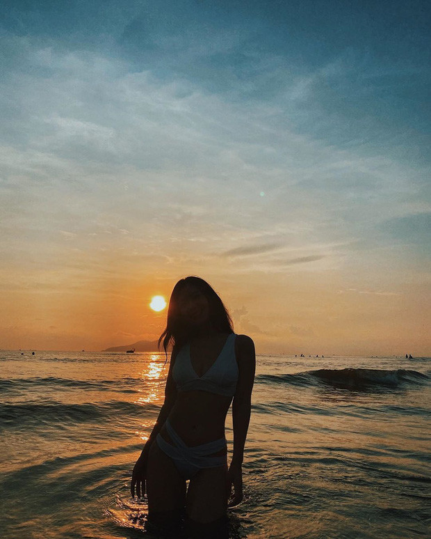 Cô nàng 25 tuổi này là một trong những hot girl đời đầu thu hút đông đảo sự quan tâm của giới trẻ.