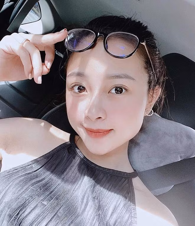 Sau tất cả, Văn Đức và Nhật Linh hiện đang là một trong những cặp đôi viên mãn nhất. Mời quý độc giả đón xem thêm video: Phan Văn Đức: "Người hùng đậu vớt" - Nguồn: NOW THỂ THAO