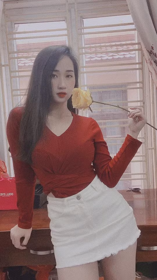 Là bà mẹ đơn thân nhưng Phương Thảo luôn thể hiện sự lạc quan và yêu đời.