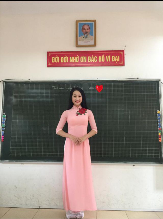 Thảo hiện là giáo viên một trường tiểu học ở Hà Nội, ngoài ra còn là một mẫu ảnh, nữ gymer đình đám.