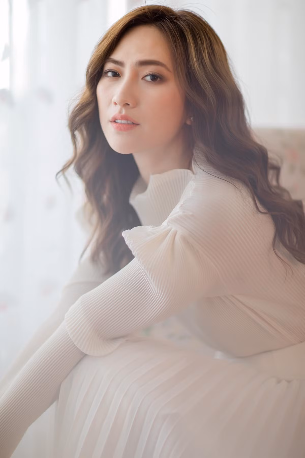 Ngoài đời, Phương Anh Đào kể cô có tính cách mạnh mẽ, độc lập.