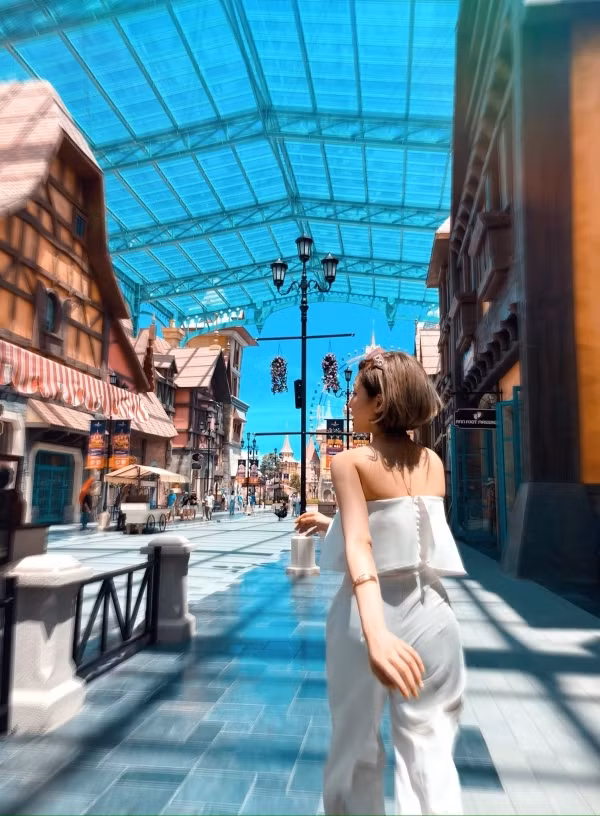 Tần suất đi du lịch của Trâm Anh vô cùng dày đặc. Có khi chỉ trong vòng 1 tháng, cô nàng đã hết đi Nha Trang rồi đến Sapa, Đà Lạt...