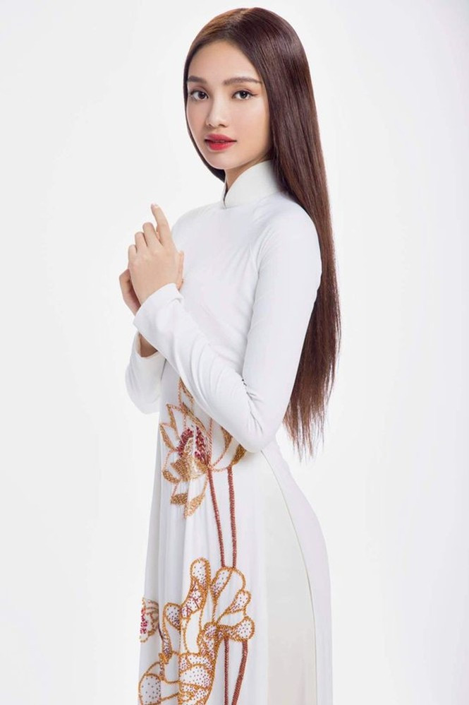 Đan Phượng tiết lộ, do cuộc sống ở nông thôn rất khó khăn, cô từng bị gia đình sắp xếp lấy chồng từ khi còn học lớp 11. Nhưng cô đã kiên quyết phản đối và quyết tâm học tập.