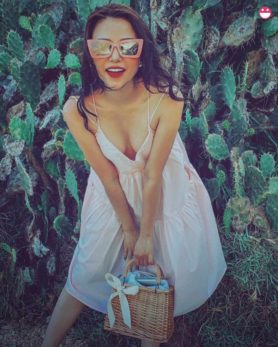 Ngoài ra, qua vòng phỏng vấn và kì thi, tiếp viên còn phải tiếp tục huấn luyện ở Trung tâm huấn luyện bay (FTC), bay thực tập 4 chuyến,...