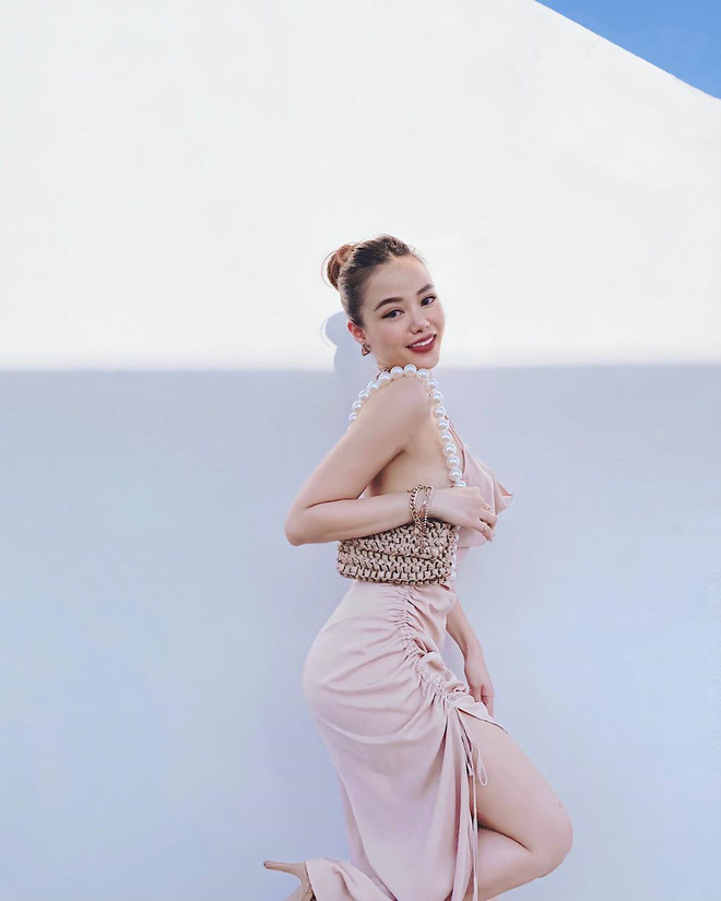 Phương Ly đã lên chức tiếp viên trưởng vào năm ngoái sau quá trình vất vả và chăm chỉ trau dồi kiến thức, kinh nghiệm.