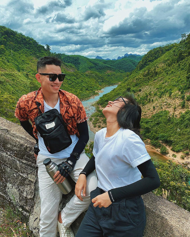 Ngay sau chuyến đi, Hà Trúc về Việt Nam và khẳng định cô với Quang Đạt chỉ là bạn bè mà thôi.