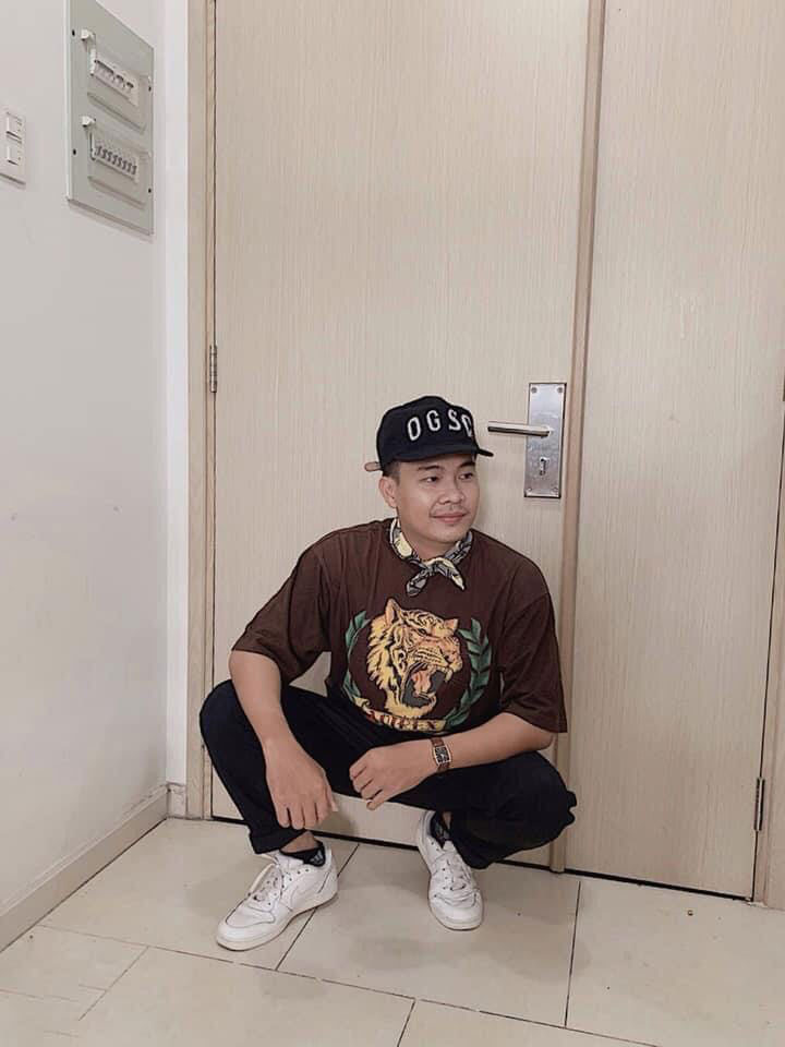 Không sở hữu ngoại hình thu hút hay giọng hát quá đặc biệt nhưng MV đầu tay của Tài Smile được chú ý bởi nét mặt hài bẩm sinh.