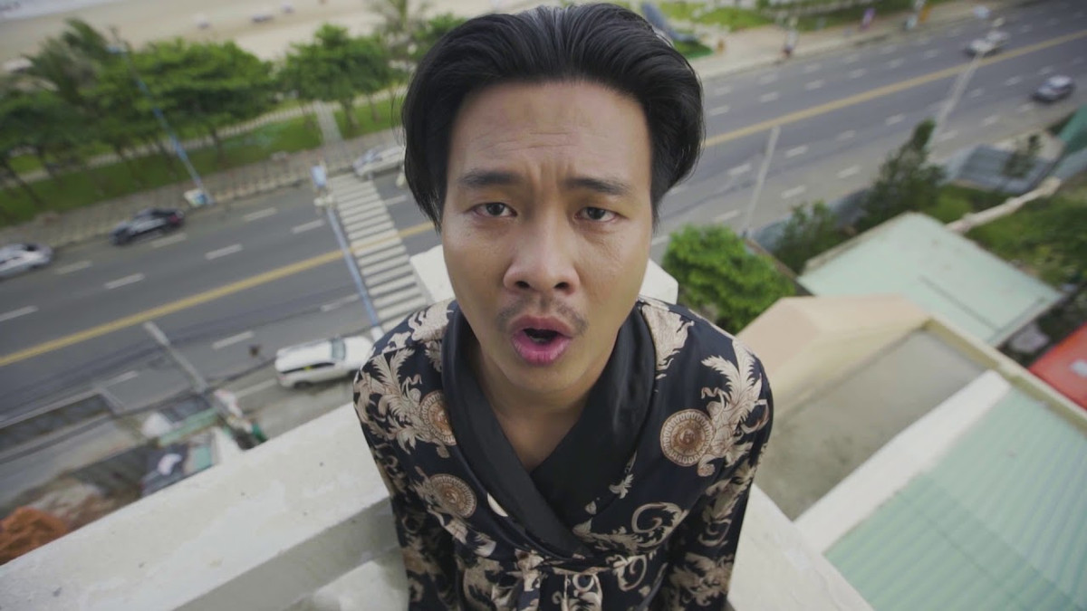 Dù chỉ là một clip đơn giản, đầu tư sơ sài nhưng chỉ sau 2 ngày đăng tải MV đầu tay của Tài Smile hút hơn 2,9 triệu lượt xem.