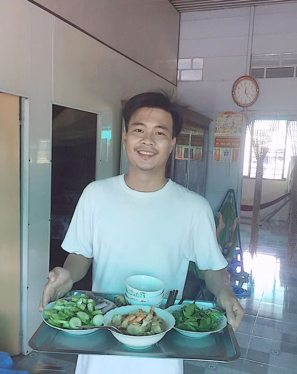 Ấp ủ dự định theo đuổi con đường nghệ thuật, tuy nhiên Tài Smile lại để tên tuổi của mình chìm nổi một thời gian khá dài.