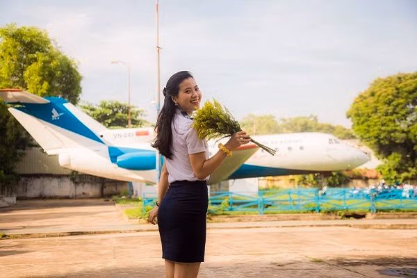 Trong thời gian chờ đợi, Hồng Nhi muốn thử sức tại cuộc thi Hoa hậu Việt Nam 2020. “Hoa hậu Việt Nam là cuộc thi nhan sắc tầm cỡ mà bất cứ cô gái nào cũng muốn tham gia để có thêm nhiều cơ hội khẳng định bản thân. Đã từng là thí sinh của cuộc thi Hoa khôi Sinh viên Việt Nam, em nhận thấy các cuộc thi đều được tổ chức chuyên nghiệp nên muốn ghi danh để bản thân em có thể hoàn thiện hơn”- Hồng Nhi tâm sự.