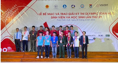 Be mac Olympic Toan hoc SV-HS nam 2023: Ngo Quy Dang doat thu khoa “kep”-Hinh-3