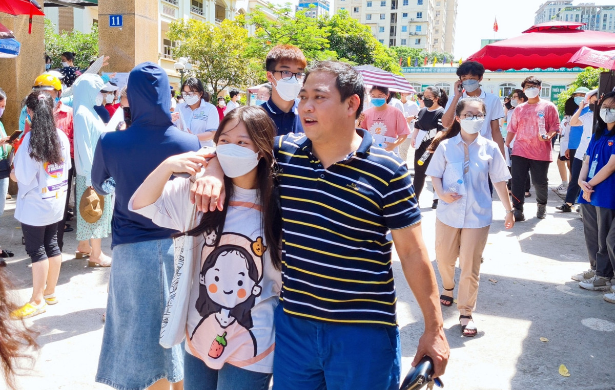 Khong duoc ep hoc sinh bo thi vao lop 10, nhung phu huynh can than trong