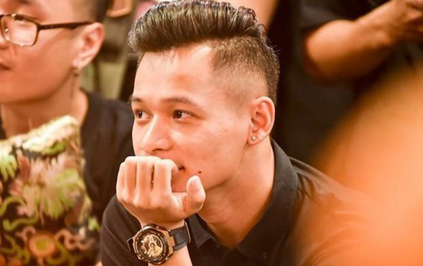 "Tộc trưởng" Độ Mixi thực sự là tâm điểm của MXH với nhiều lần tạo nên tiếng vang. Trong đó có việc xây 'biệt phủ 7 tầng' được netizen vô cùng chú ý cũng như ngưỡng mộ.