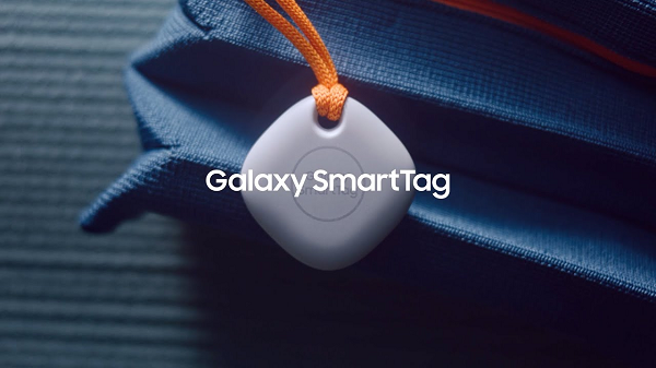 Samsung phát hành tới hai phiên bản Galaxy SmartTag mới, phiên bản thứ hai sử dụng kết nối UWB (Ultra-Wideband). UWB là một công nghệ vô tuyến mới với yêu cầu năng lượng cực thấp và nó có sẵn trên Galaxy S21+ và Galaxy S21 Ultra.