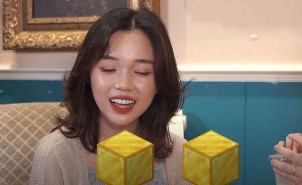 Bên cạnh đó, Đàm tổng còn bật mí, đầu năm sau streamer Uyên Pu - bạn thân của cô sẽ làm một đám cưới nhỏ, ấm cúng bên cạnh gia đình và bạn bè, Linh sẽ mừng cưới hai cây vàng như đã hứa.