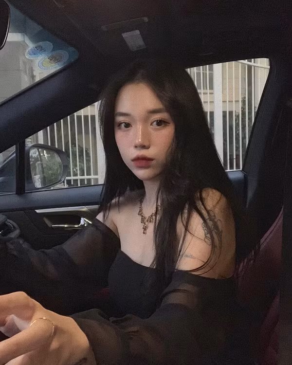 Đến nay, sau hơn 3 năm gắn bó với nghề streamer, Linh Ngọc Đàm đã đạt được những thành công nhất định. Không chỉ sở hữu một lượng fan đông đảo mà nguồn thu nhập của cô nàng cũng là con số mà nhiều bạn trẻ ngưỡng mộ và mơ ước.