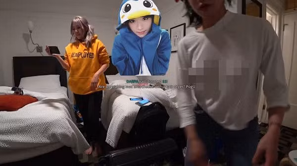 Và khoảnh khắc mà cô nàng cởi chiếc áo khoác, cũng như tiến gần hơn tới camera đã khiến cho kênh chat dường như bùng nổ. Không hiểu là do Penguin không mặc nội y, hay do chiếc áo phông trắng quá mỏng mà vòng một của cô gần như xuất hiện luôn bên trong lớp áo, và hành động đứng gần vào camera càng khiến cho người xem được một phen đỏ mặt.