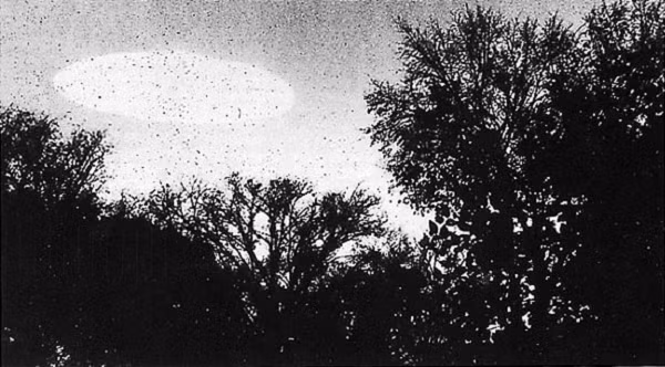 Xuất hiện trên kênh Sky News của Anh, phi công Mỹ về hưu Milton Torres khẳng định anh chính là người phi công năm xưa trong tài liệu của Bộ quốc phòng Anh. Torres cho hay đã nỗ lực suốt 50 năm qua để đưa sự thật về UFO ra ánh sáng.