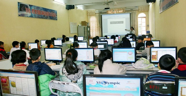 Cũng như cách bên trên, đây cũng là kênh tạo ra thu nhập thụ động cho bạn nhưng cũng đầy khó khăn nếu như bạn không biết bán hàng hay quảng bá sản phẩm.