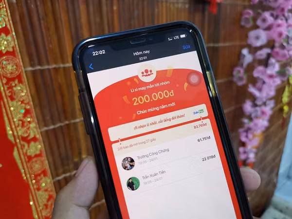 Người dùng có thể tạo một gói lì xì và phát ngẫu nhiên cho bạn bè trong nhóm chat, tài khoản cá nhân…