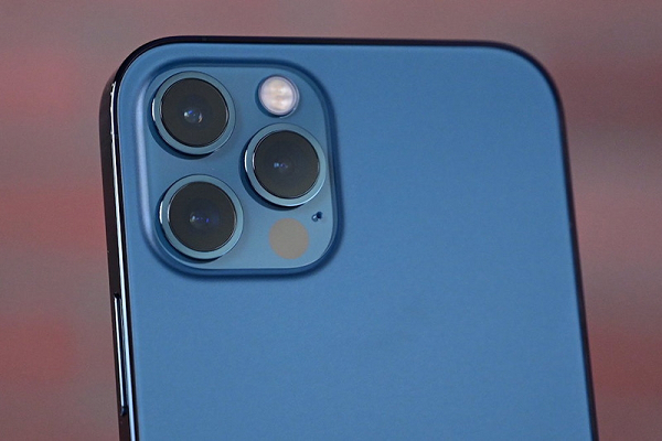 Báo cáo từ The Elec cho biết, Samsung sẽ là nhà cung cấp độc quyền màn hình LTPO OLED cho thế hệ iPhone 13 sắp tới.