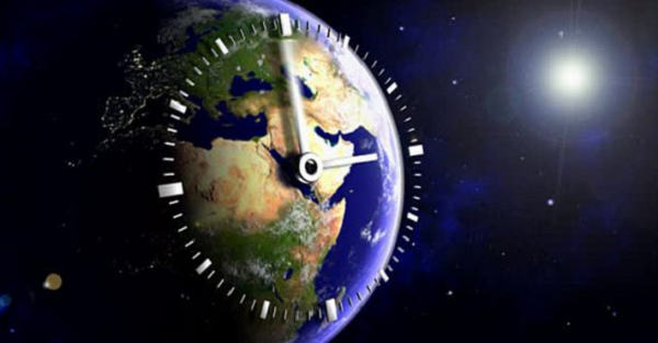 Vận tốc Trái Đất tăng dẫn đến bầu khí quyển chuyển động nhanh theo và ảnh hưởng đến nhiệt độ. Theo Odenwald, những điều kiện thời tiết khắc nghiệt sẽ trở nên tàn bạo hơn, các cơn bão sẽ xoáy mạnh hơn.