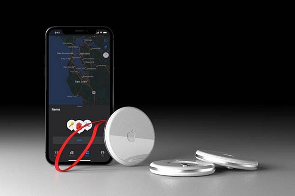 AirTags là một sản phẩm đã được đồn đại từ lâu, khi một phiên bản iOS 13 nào đó được cập nhật vào năm ngoái. Nhiều nhà phân tích cho rằng, đó là một mặt dây chuyền có kích thước bằng đồng xu, có thể được treo trên móc chìa khóa hoặc balo để nhắc nhở người dùng về vị trí của những món đồ quan trọng.