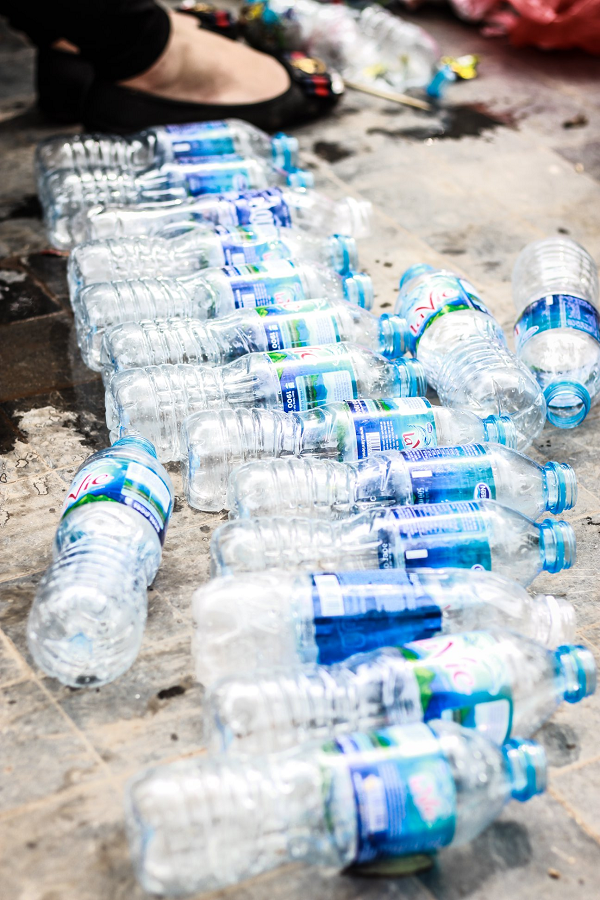 Tuy còn là một khái niệm mới mẻ ở Việt Nam, nhưng ở các quốc gia khác, Ecobricks đã trở thành một phương pháp khá phổ biến để tái sử dụng rác thải nhựa