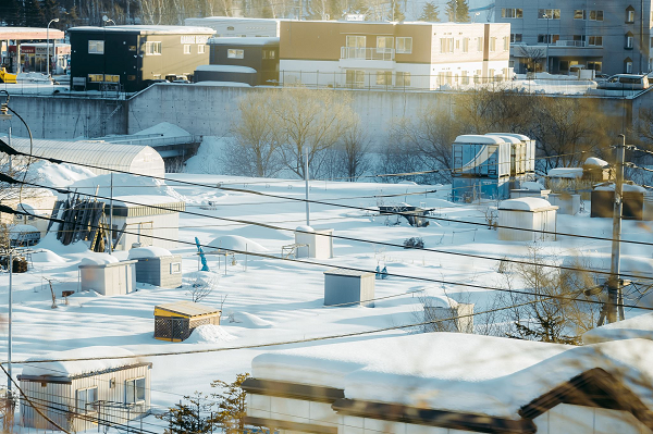 Mùa đông trên thành phố này tĩnh lặng, mang dáng vẻ trầm buồn, nhưng khéo làm say lòng du khách.