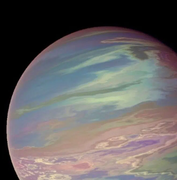 Hành tinh mới hiện được gọi là TOI 1388b, là hành tinh tròn đầu tiên của TESS, có nghĩa là nó quay quanh hai ngôi sao thay vì một. NASA Goddard viết: “Một hành tinh nặng hơn Mặt trời của chúng ta khoảng 10%, trong khi hành tinh kia mát hơn, mờ hơn và chỉ bằng một phần ba khối lượng của Mặt trời”. Bản thân TOI 1388b lớn hơn Trái Đất khoảng 6,9 lần - giữa kích thước của Sao Hải Vương và Sao Thổ.