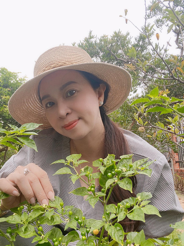 Nhiều người tỏ ra ngạc nhiên khi thấy loại ớt đắt nhất thế giới này lại có người đăng công khai trên mạng xã hội để tặng cho những ai có nhu cầu ở Việt Nam.