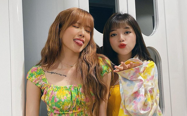 Chính vì sự thân thiết này, không quá ngạc nhiên khi thấy cô nàng streamer lên tiếng bức xúc khi người chị thân thiết gặp chuyện buồn.