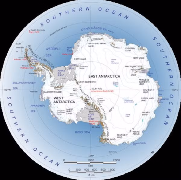 Các nhà khoa học đã phát hiện Dải băng Tây Nam Cực và Dải băng Đông Nam Cực được kết nối bởi các thung lũng khổng lồ dưới hẻm núi, tạo nên một con đường xuyên lục địa. Trục đường chính dài đến 350 km, rộng 35 km. Nam Cực đã tự tạo nên con đường độc đáo này để các dòng chảy băng lưu thông dễ dàng khắp lục địa.