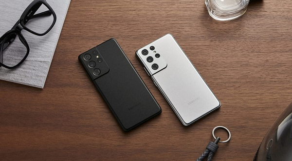 CPU 8 lõi 3 cụm cải tiến tốc độ lên đến 2,9 GHz, tăng hiệu suất đa lõi thêm 30% và hiệu suất đồ họa hơn 40%. Ngoài ra, nó có thể thực hiện tới 26.000 tỷ thao tác mỗi giây với sức mạnh lên gấp đôi.