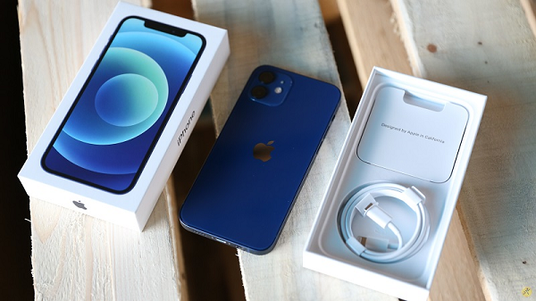 Trước đó, nhà phân tích Ming-chi Kuo dự đoán loạt iPhone 12 có thể đạt doanh số 63 triệu máy trong 2020. Như vậy, dựa trên số liệu này, Apple có thể đã tiết kiệm được hơn 264 triệu USD.