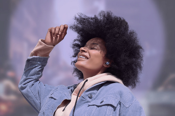 Galaxy Buds Pro sẽ có các màu đen, bạc và tím tương tự Galaxy S21. Giá bán của sản phẩm là 200 USD.