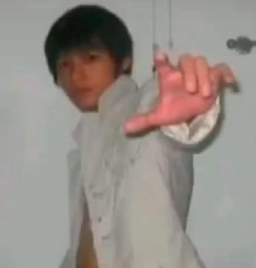 Dù cho hiện tại đã trở thành ông bố bỉm sữa mẫu mực của làng streamer Việt Nam nhưng không ít lần Độ Mixi vẫn đăng tải thậm chí "chấm", bình luận lại những bức hình kỷ niệm thời còn trẻ của mình.