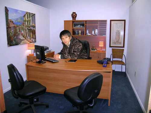 Còn đối với cộng đồng fan của anh thì phấn khích trước những tấm hình thời "trẻ trâu" của tộc trưởng, nhiều người còn thích thú đến nỗi tải ảnh về, "chế" meme đáng yêu.