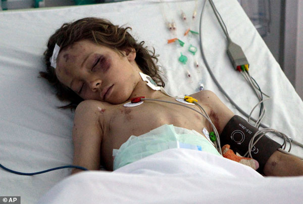 Ngày 12/05/2011, Chiếc máy bay Airbus 330 gặp nạn khi đang hạ cánh. Toàn bộ máy bay bị nát vụn và thi thể của hơn 100 nạn nhân xấu số được tìm thấy trong tình trạng không nguyên vẹn. Người sống sót duy nhất là cậu bé Ruben van Assouw, 10 tuổi, người Hà Lan.