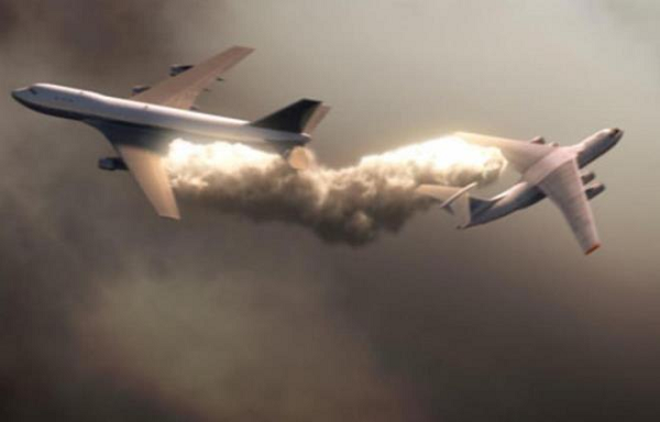 Năm 1981, cô sinh viên Larisa Savitskaya đã may mắn là hành khách duy nhất sống sót khi máy bay An-24 bất ngờ va chạm với một máy bay ném bom Tu-16 của không quân. Sau khi máy bay rơi xuống đất, Larisa bất tỉnh trong vài giờ, sau đó tự tỉnh lại và có thể tự di chuyển.