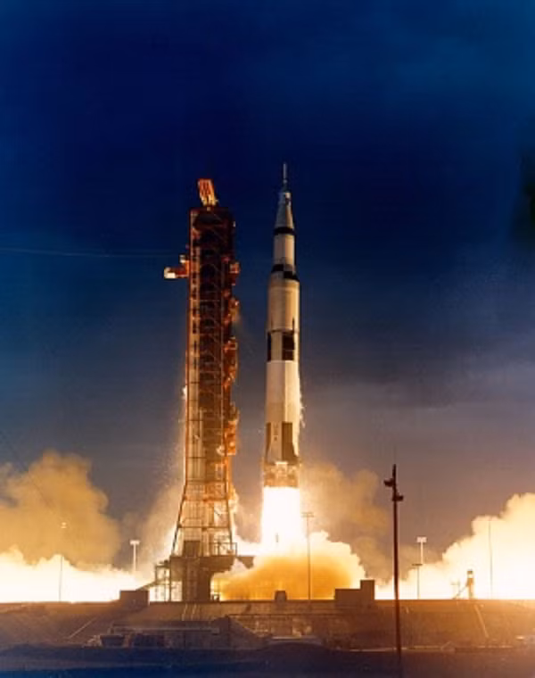 Các nhà khoa học thuộc Sở Lâm nghiệp Hoa Kỳ muốn biết các hạt giống liệu có thể này mầm, phát triển trong môi trường không trọng lực, cũng như liên tục phải chịu tác động của bức xạ không gian hay không nên đã gửi một gói hàng đặt trong mô đun chỉ huy của tàu Apollo 14.