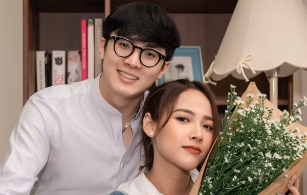 Noway sở hữu một gương mặt vô cùng điển trai, nam tính với nụ cười tỏa nắng. Không chỉ gây ấn tượng với khản giả bởi vẻ đẹp trai, thư sinh của mình mà Noway còn để lại ấn tượng mạnh mẽ bởi khả năng chơi game siêu đỉnh của mình.