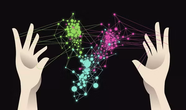 Bông tuyết Koch là một ví dụ thú vị về một mảnh nhỏ. Bông tuyết bắt đầu như một hình tam giác đều. Quá trình có thể được lặp đi lặp lại vô số lần. Bông tuyết kết quả có một khu vực hữu hạn, nhưng nó được giới hạn bởi một đường dài vô tận.